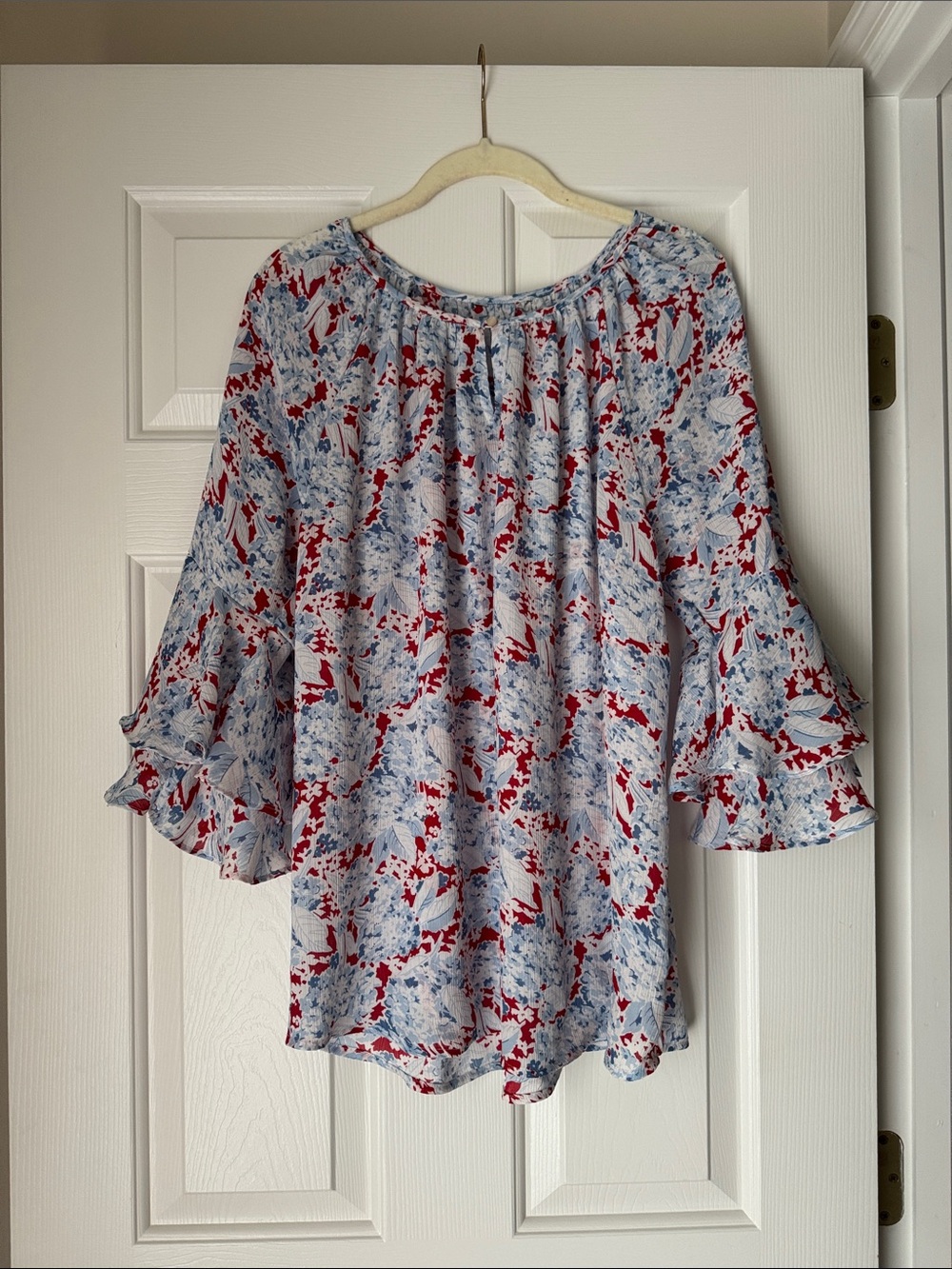Women’s Red & Blue Floral Bell-Sleeve Blouse